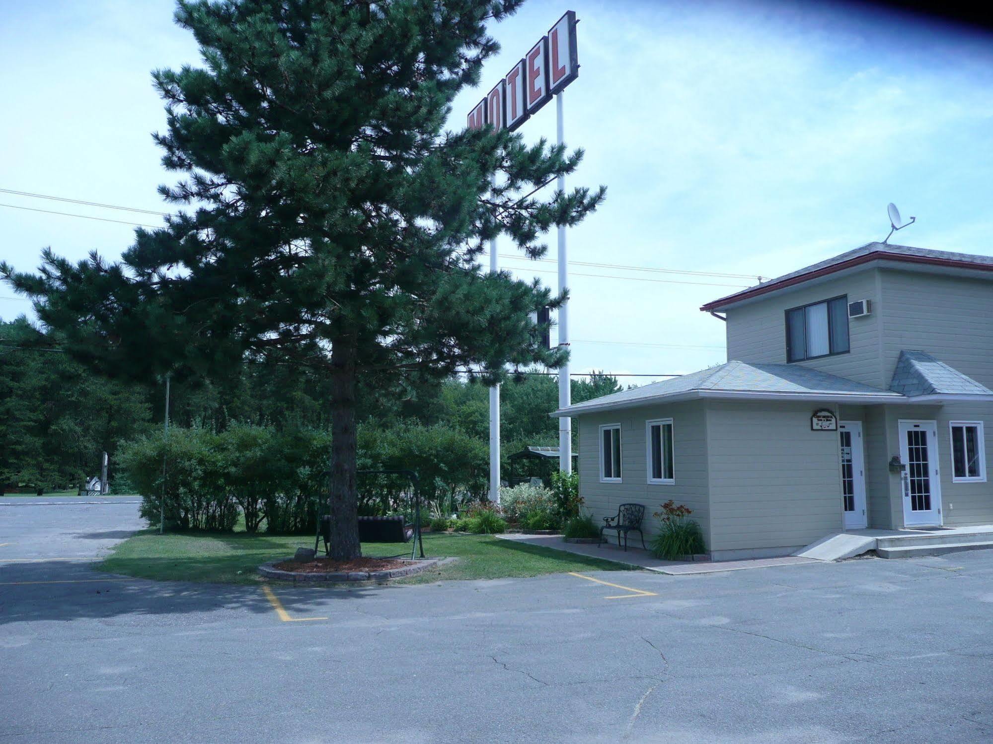 Motel Marie-Dan Sainte-Eulalie Экстерьер фото